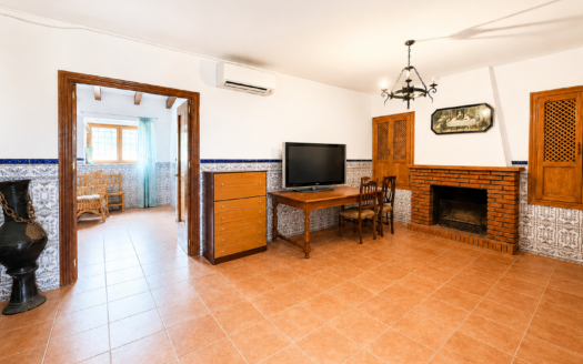 Se Vende Finca Con Cortijo En Olleres – Albox